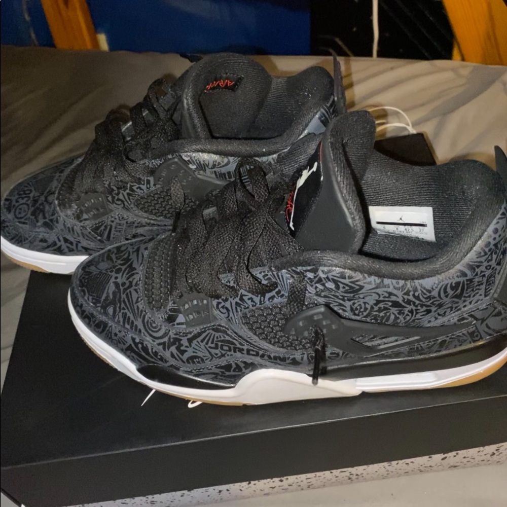 Jordan 4 retro se